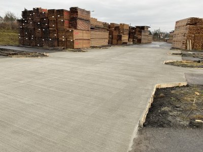 Venkovní betonové plochy pro manipulaci - Klatovy